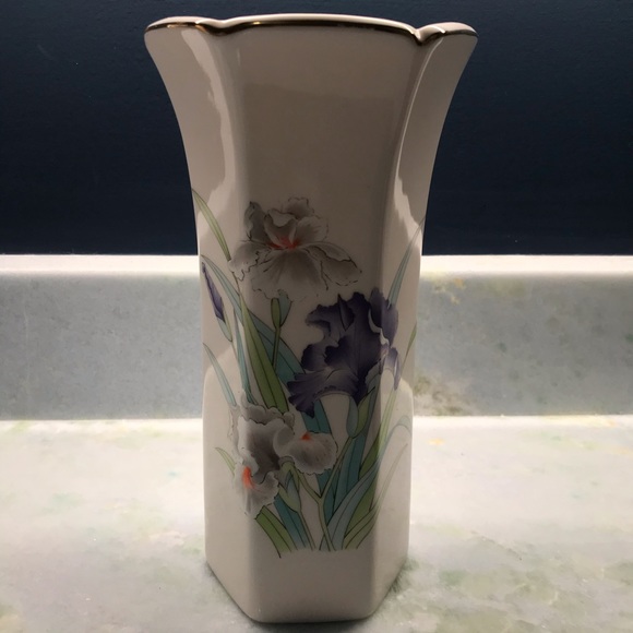 Otagiri Accents Vtg Japanese Iris Bouquet Vase By Otagiri Poshmark